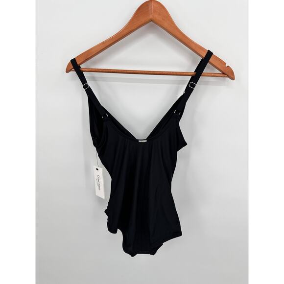 CALVIN KLEIN Black Twist-Front Tummy-Control One-Piece Swimsuit // 8 - Picture 11 of 14